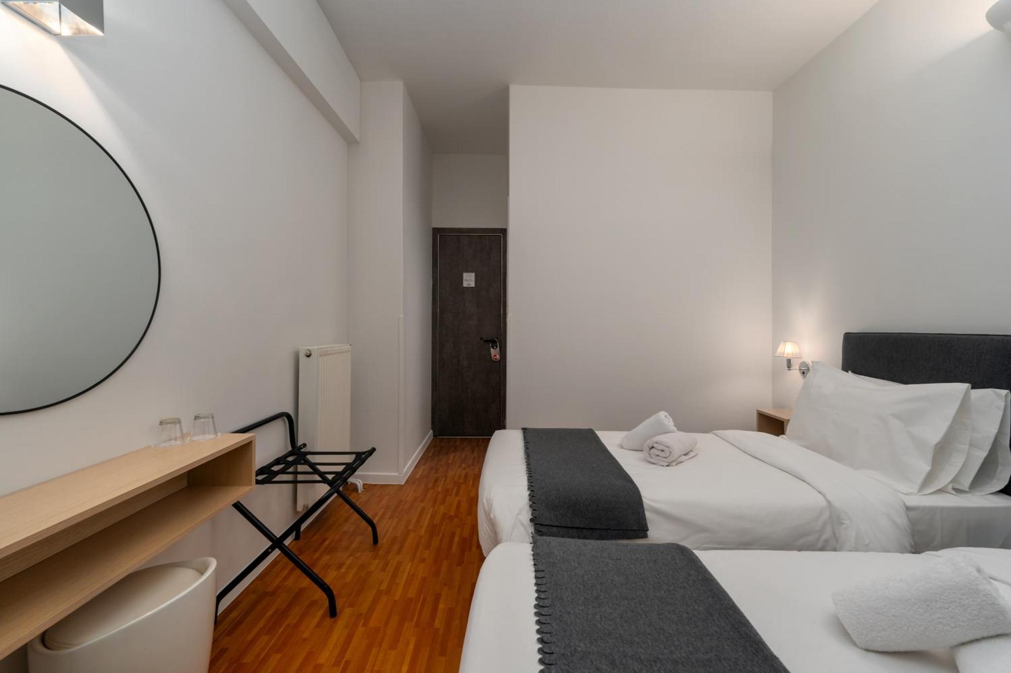 Hotel Adonis Athena Bagian luar foto