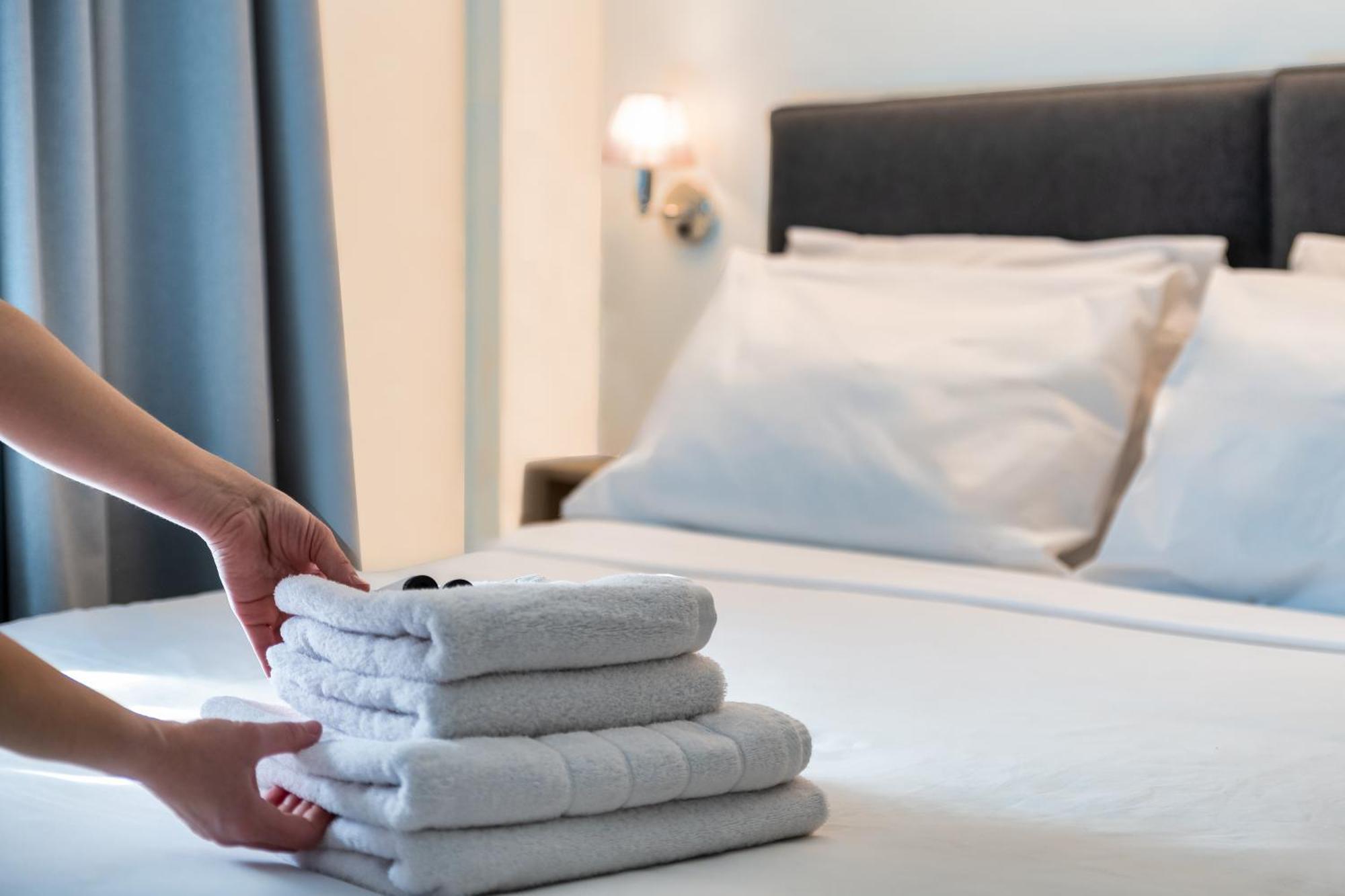 Hotel Adonis Athena Bagian luar foto