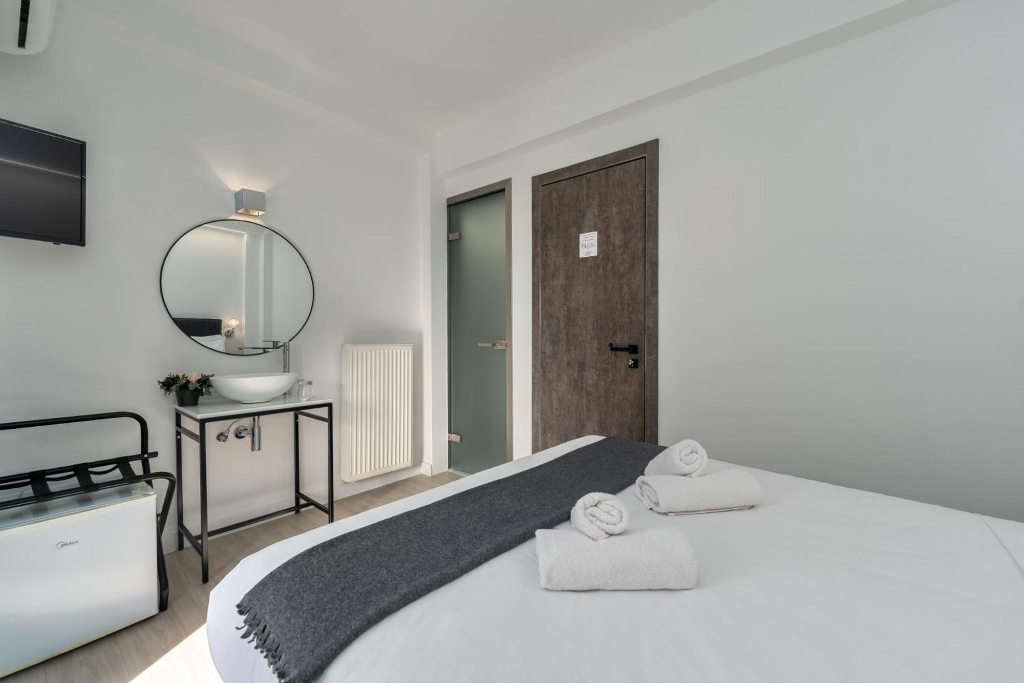 Hotel Adonis Athena Bagian luar foto