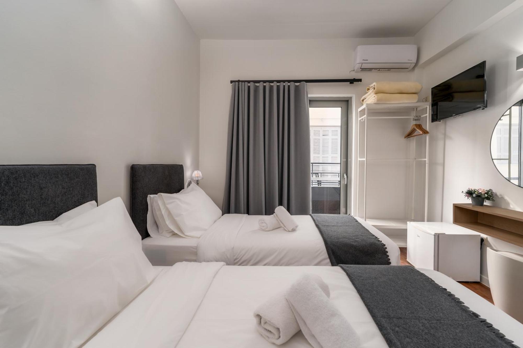 Hotel Adonis Athena Bagian luar foto