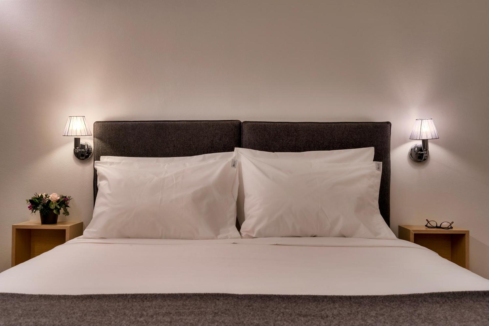 Hotel Adonis Athena Bagian luar foto