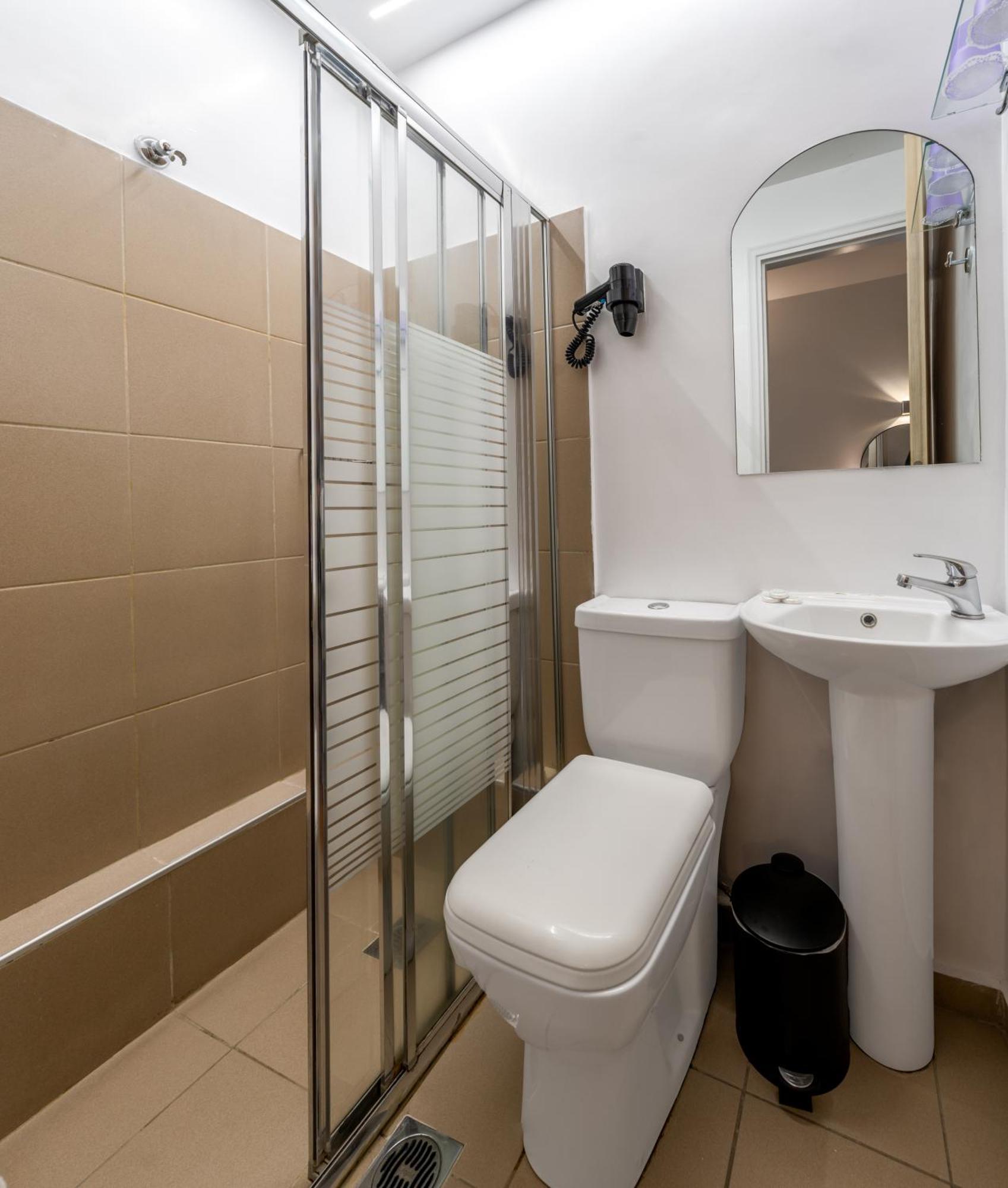 Hotel Adonis Athena Bagian luar foto