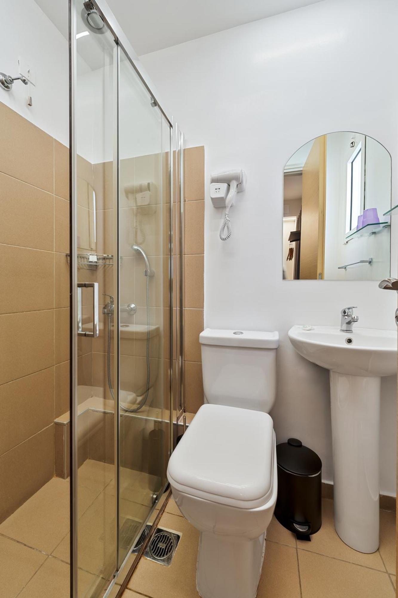 Hotel Adonis Athena Bagian luar foto